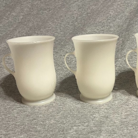 Kool-Aid Man Plastic Cup Set of 3, in the color white - Picture 6 of 11